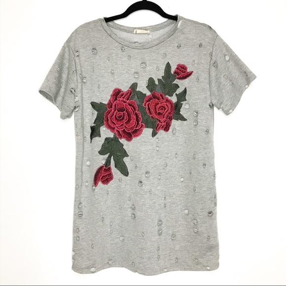 Local Lab 3D Rose‎ Embroidered Distressed SS Top - Picture 1 of 8